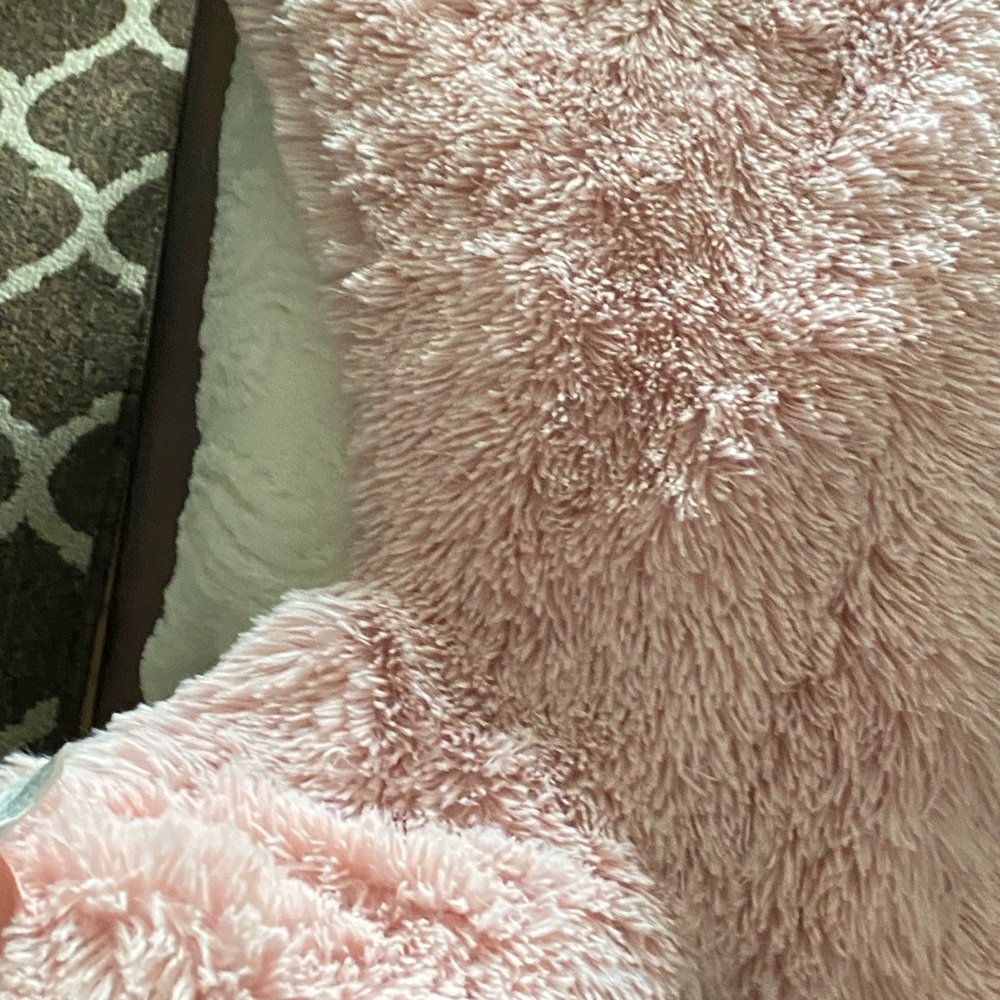 Girls soft fur mermaid tail blanket.